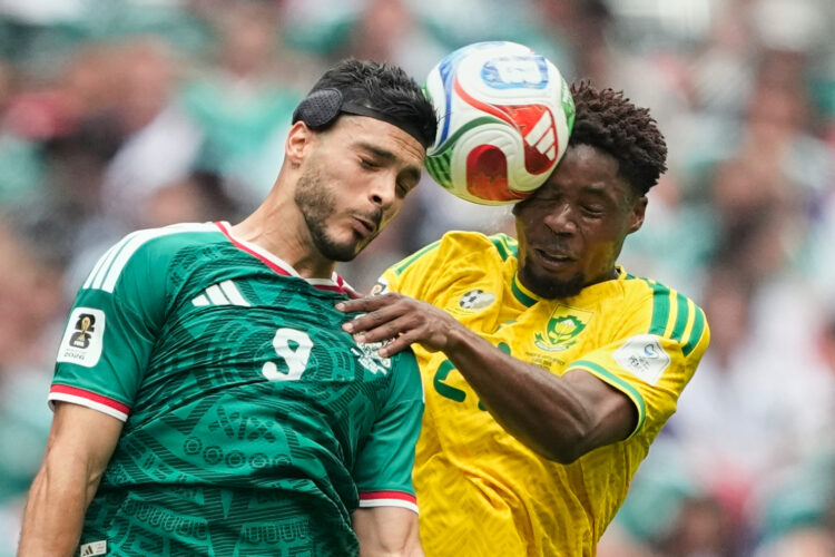 Mexico gets off to roaring World Cup start